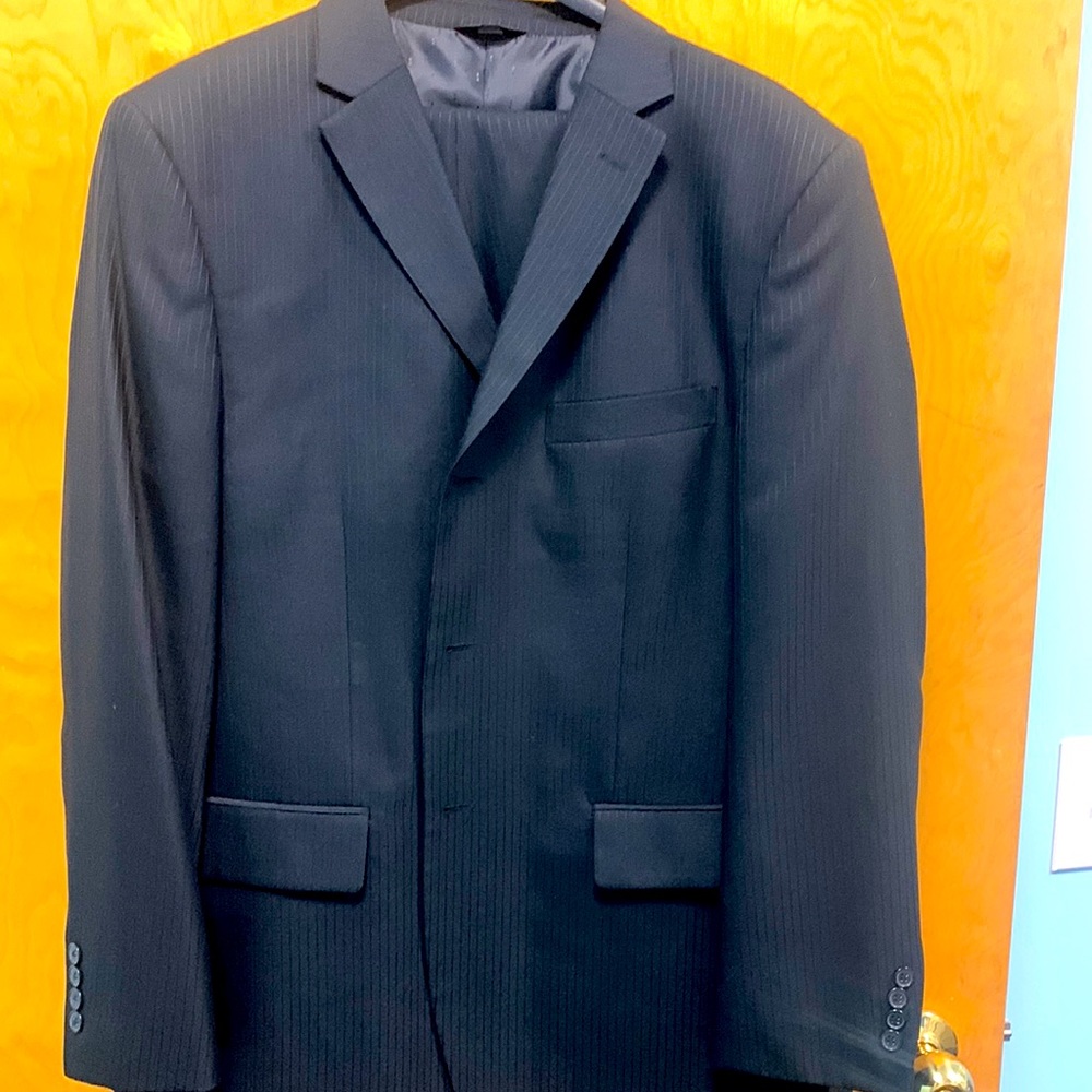 Mens suit Lineage  Milan of New York
